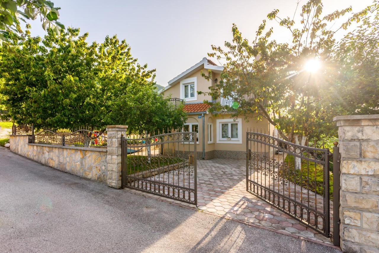 Holiday Home Memories And Joy Imotski Exterior foto